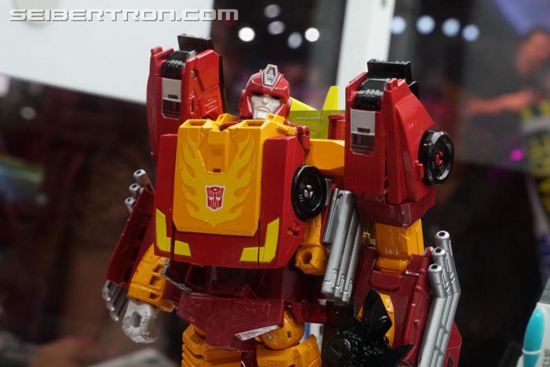 Toy Fair 2018: Transformers Power of the Primes - Transformers Event: Power Of The Primes 058