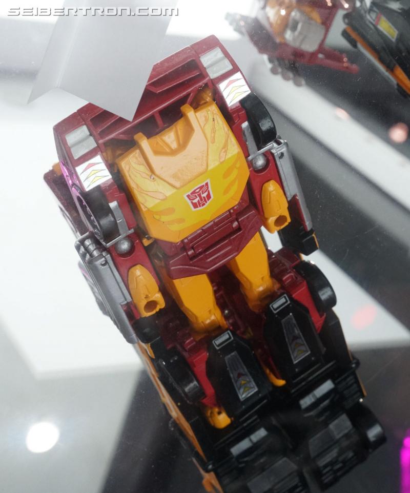 Toy Fair 2018: Transformers Power of the Primes - Transformers Event: Power Of The Primes 063