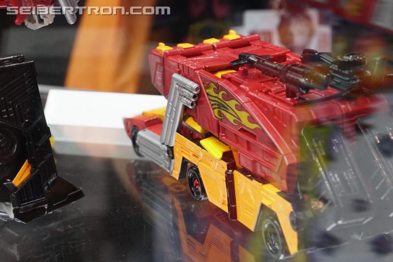 Toy Fair 2018: Transformers Power of the Primes - Transformers Event: Power Of The Primes 068