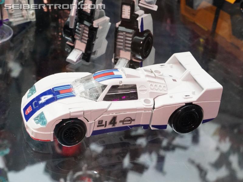 Toy Fair 2018: Transformers Power of the Primes - Transformers Event: Power Of The Primes 073