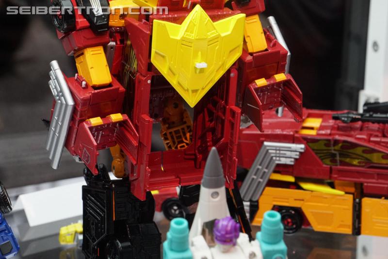 Toy Fair 2018: Transformers Power of the Primes - Transformers Event: Power Of The Primes 108