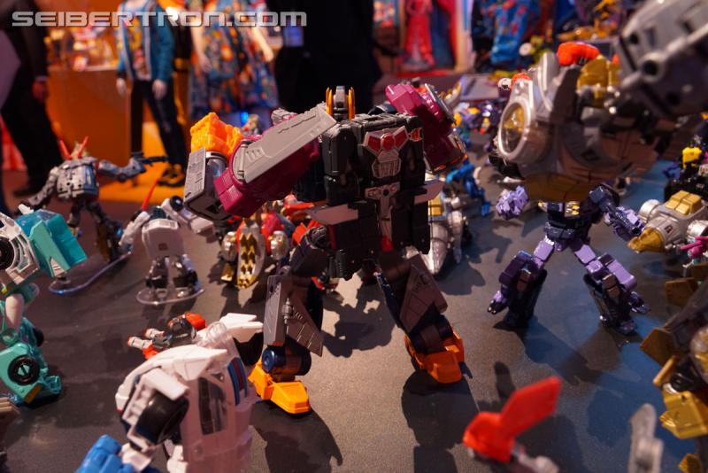 Toy Fair 2018: Transformers Power of the Primes - Transformers Event: Power Of The Primes 408