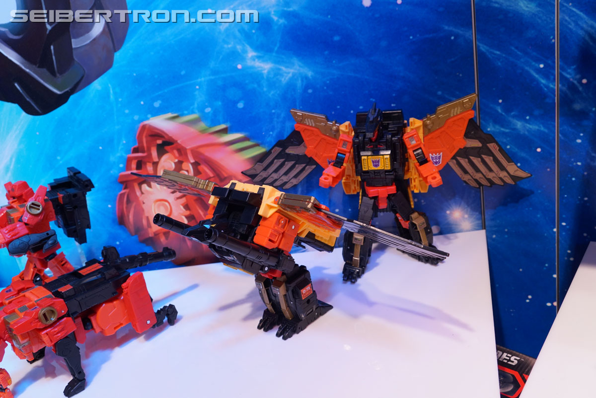 Transformers Power of the Primes PREDAKING Photo Gallery