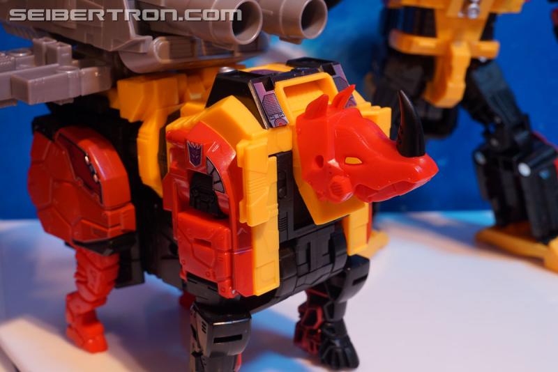Toy Fair 2018: Transformers Power of the Primes PREDAKING - Transformers Event: Predaking 436