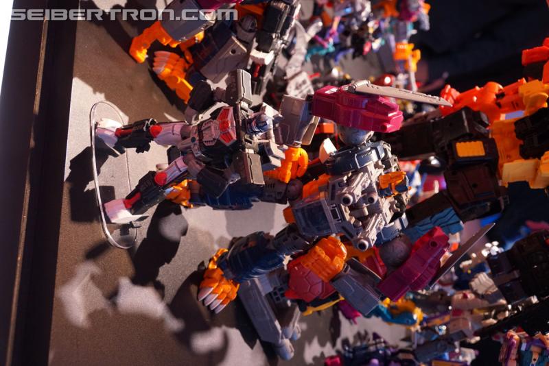 Toy Fair 2018: Transformers Power of the Primes OPTIMAL OPTIMUS - Transformers Event: Optimal Optimus 266
