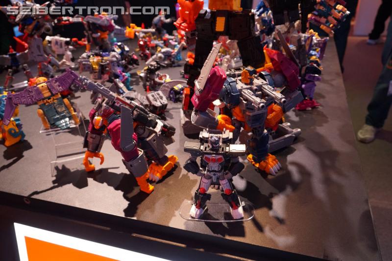 Toy Fair 2018: Transformers Power of the Primes OPTIMAL OPTIMUS - Transformers Event: Optimal Optimus 267