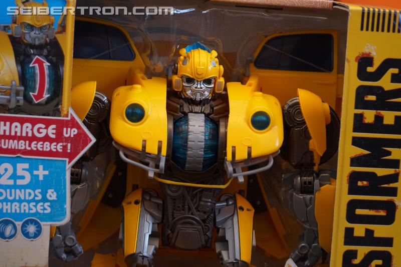 SDCC 2018: Bumblebee Movie related products - Transformers Event: DSC06074