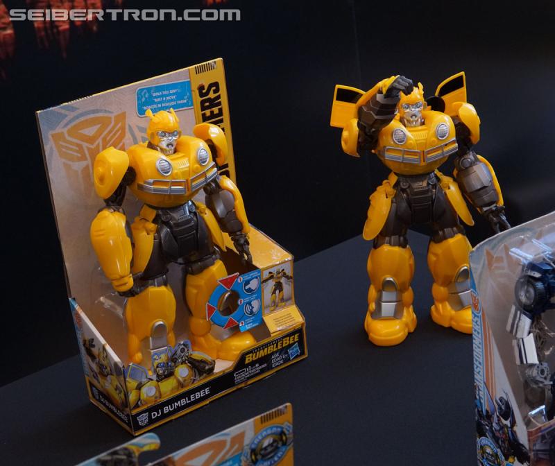 SDCC 2018: Bumblebee Movie related products - Transformers Event: DSC06081a
