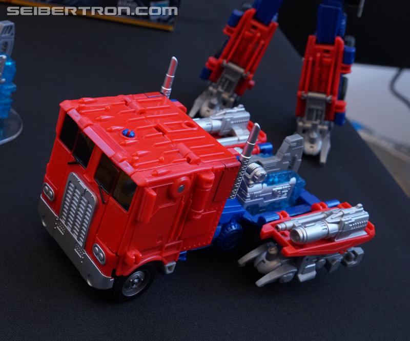 SDCC 2018: Bumblebee Movie related products - Transformers Event: DSC06086a