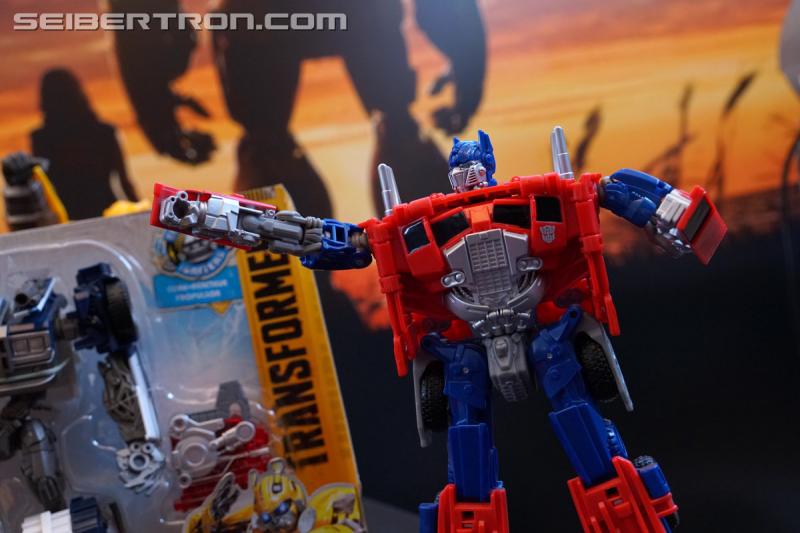 SDCC 2018: Bumblebee Movie related products - Transformers Event: DSC06089