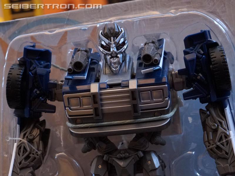 SDCC 2018: Bumblebee Movie related products - Transformers Event: DSC06093a