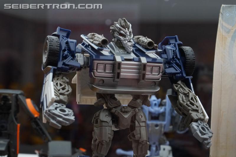 SDCC 2018: Bumblebee Movie related products - Transformers Event: DSC06292