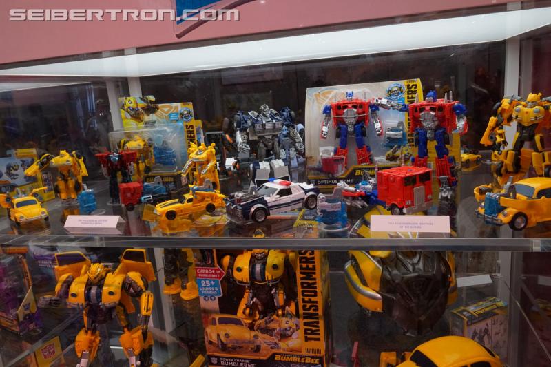 SDCC 2018: Bumblebee Movie related products - Transformers Event: DSC06305