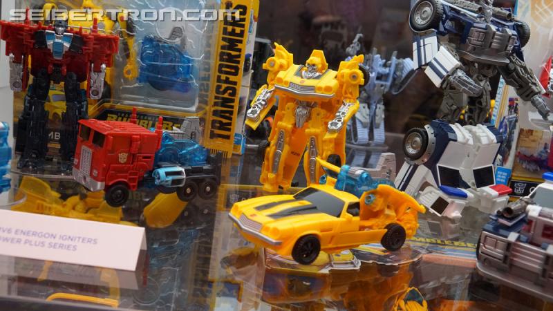 SDCC 2018: Bumblebee Movie related products - Transformers Event: DSC06348