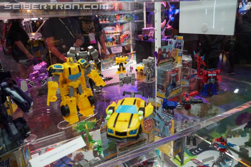 SDCC 2018: Transformers Cyberverse products - Transformers Event: DSC05737