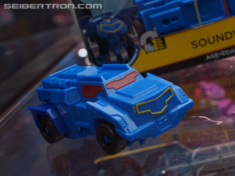 SDCC 2018: Transformers Cyberverse products - Transformers Event: DSC05746