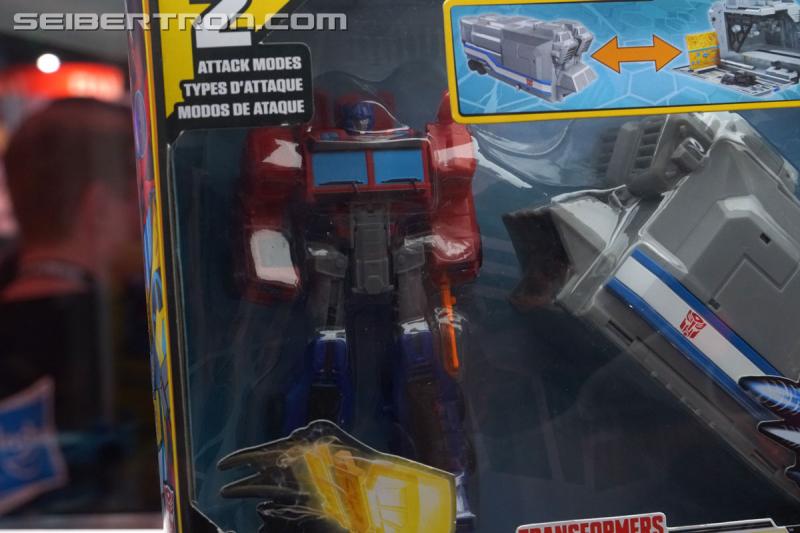 SDCC 2018: Transformers Cyberverse products - Transformers Event: DSC05751