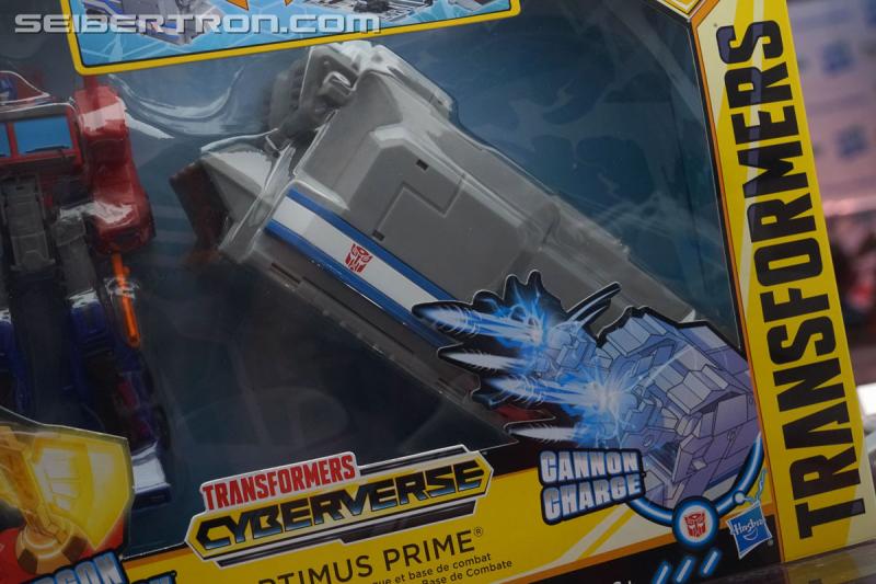 SDCC 2018: Transformers Cyberverse products - Transformers Event: DSC05752