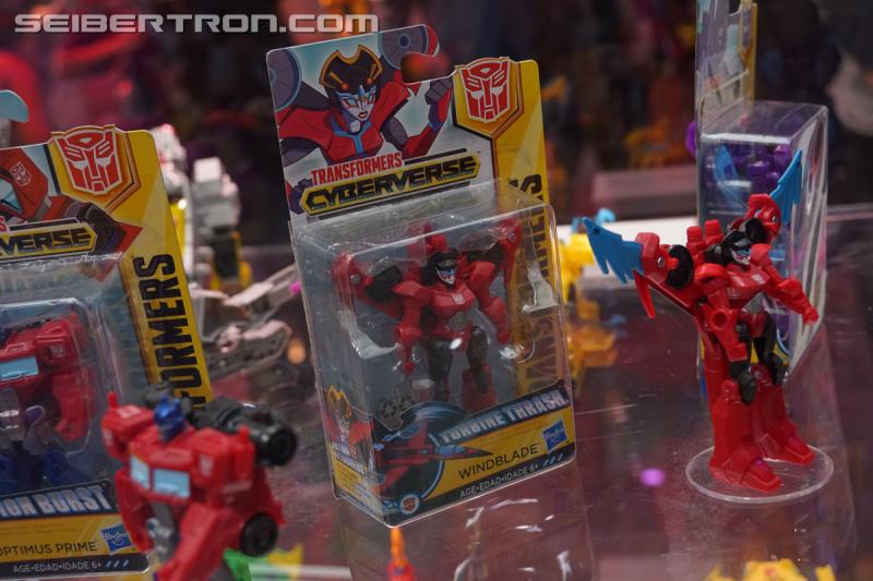 SDCC 2018: Transformers Cyberverse products - Transformers Event: DSC05764