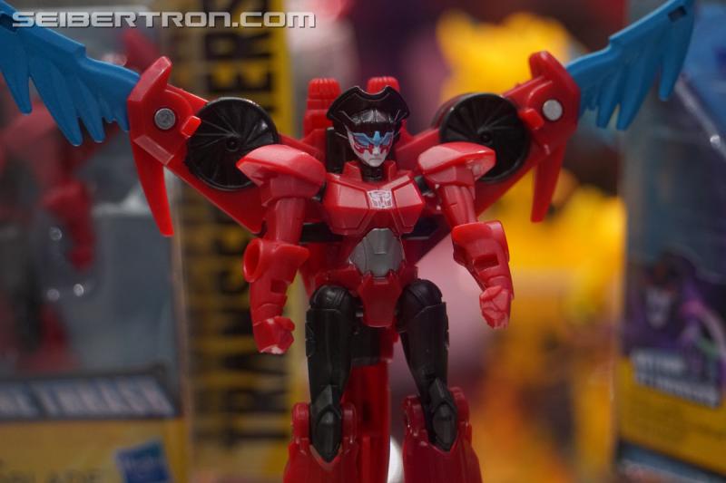 SDCC 2018: Transformers Cyberverse products - Transformers Event: DSC05769