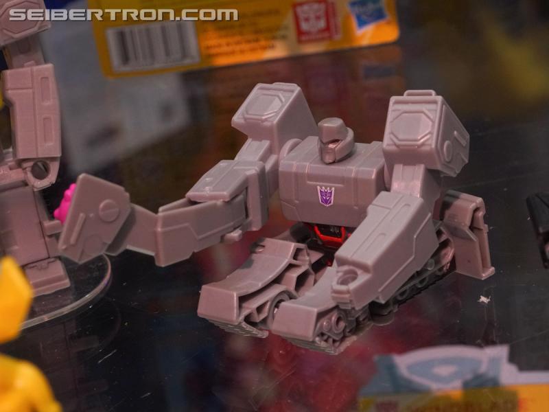 SDCC 2018: Transformers Cyberverse products - Transformers Event: DSC05785