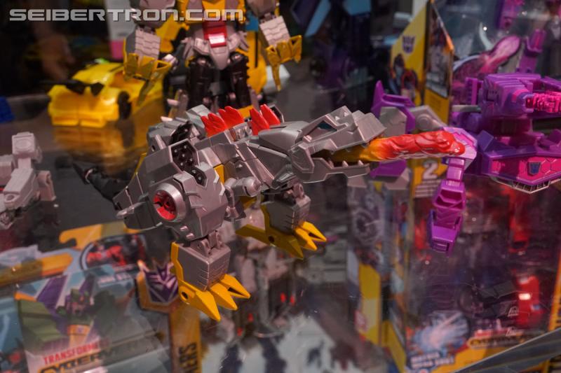 SDCC 2018: Transformers Cyberverse products - Transformers Event: DSC05791
