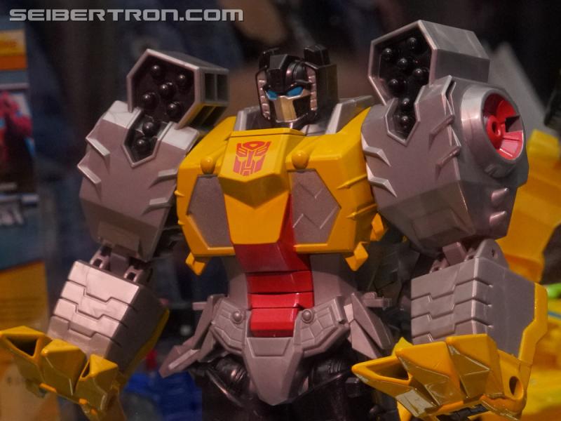 SDCC 2018: Transformers Cyberverse products - Transformers Event: DSC05796b