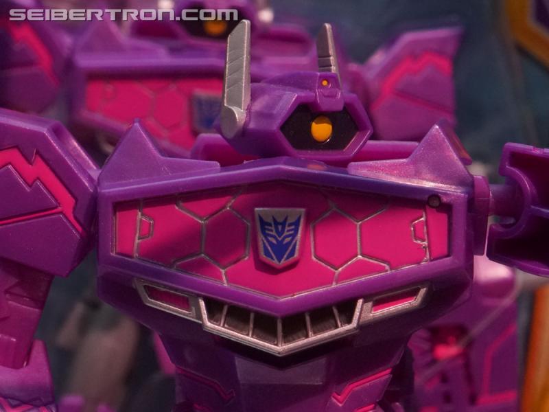 SDCC 2018: Transformers Cyberverse products - Transformers Event: DSC05800a