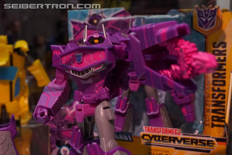 SDCC 2018: Transformers Cyberverse products - Transformers Event: DSC05802