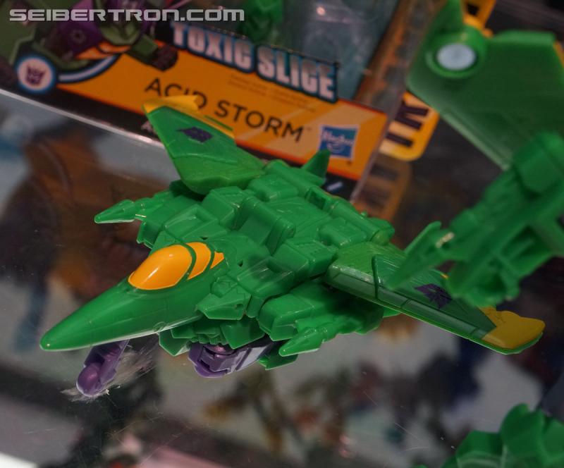 SDCC 2018: Transformers Cyberverse products - Transformers Event: DSC05813a