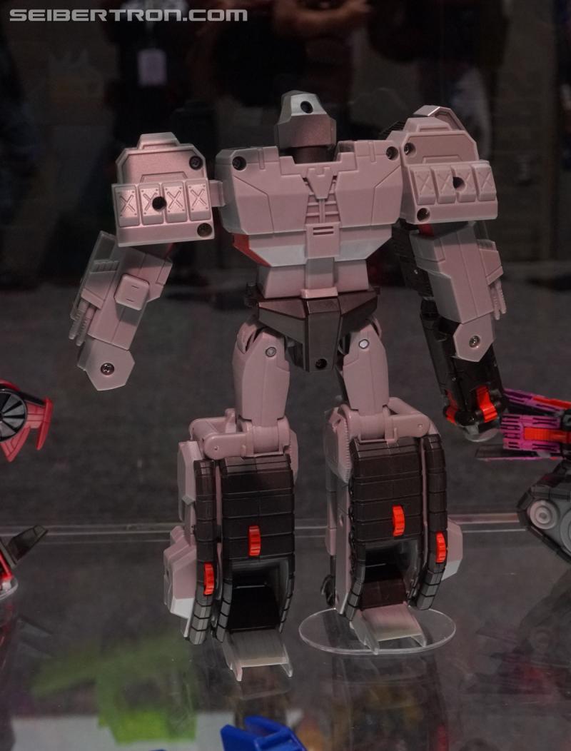 SDCC 2018: Transformers Cyberverse products - Transformers Event: DSC05821a
