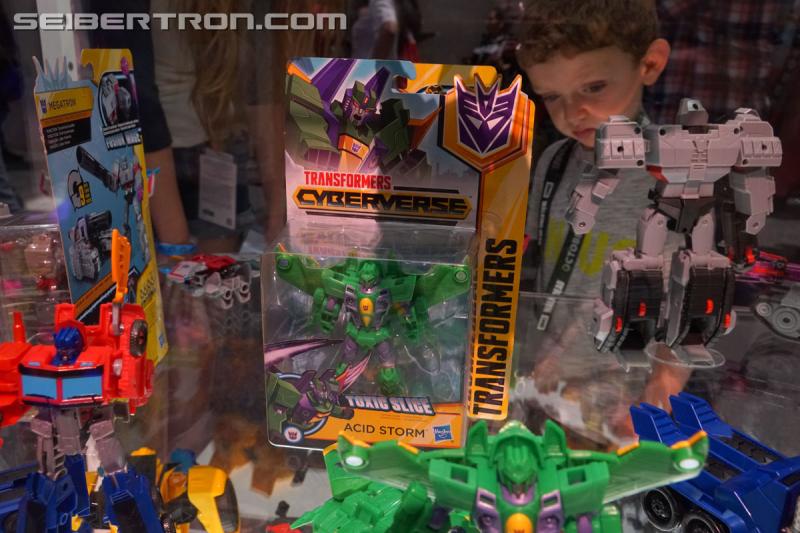 SDCC 2018: Transformers Cyberverse products - Transformers Event: DSC05823