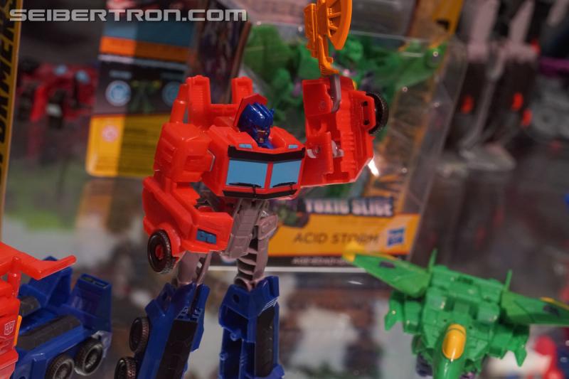 SDCC 2018: Transformers Cyberverse products - Transformers Event: DSC05827
