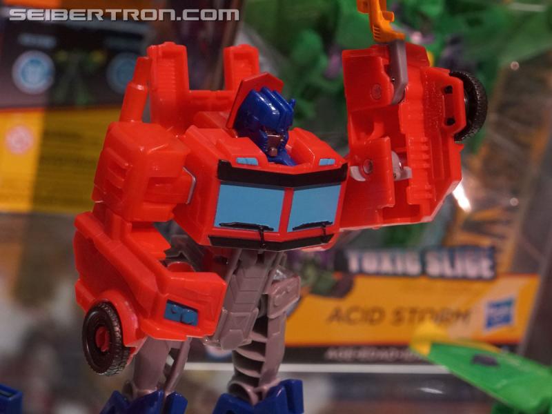 SDCC 2018: Transformers Cyberverse products - Transformers Event: DSC05827a