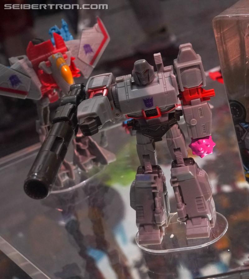 SDCC 2018: Transformers Cyberverse products - Transformers Event: DSC05838a