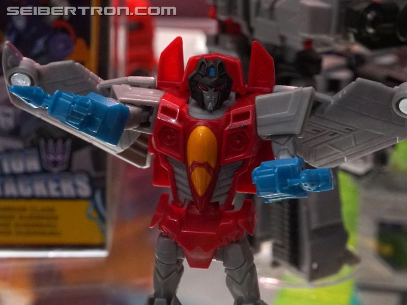 SDCC 2018: Transformers Cyberverse products - Transformers Event: DSC05843b