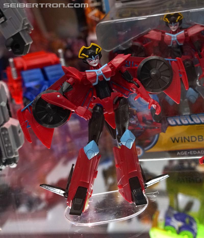 SDCC 2018: Transformers Cyberverse products - Transformers Event: DSC05850a