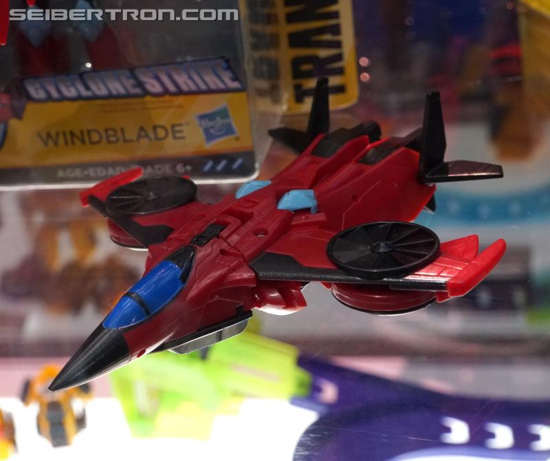 SDCC 2018: Transformers Cyberverse products - Transformers Event: DSC05854a