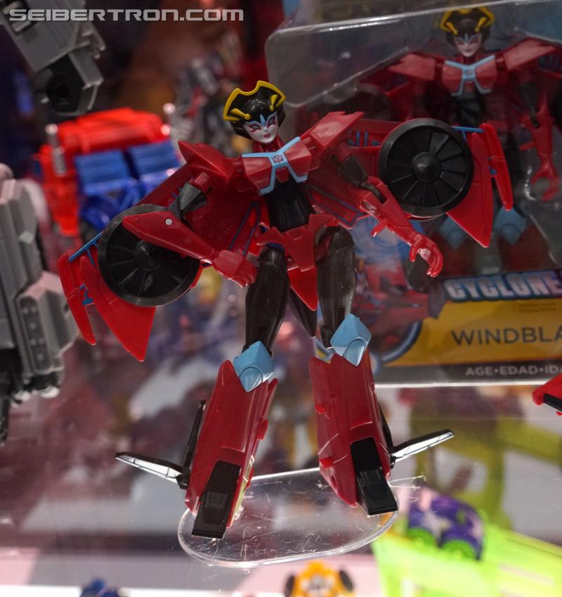 SDCC 2018: Transformers Cyberverse products - Transformers Event: DSC05856a