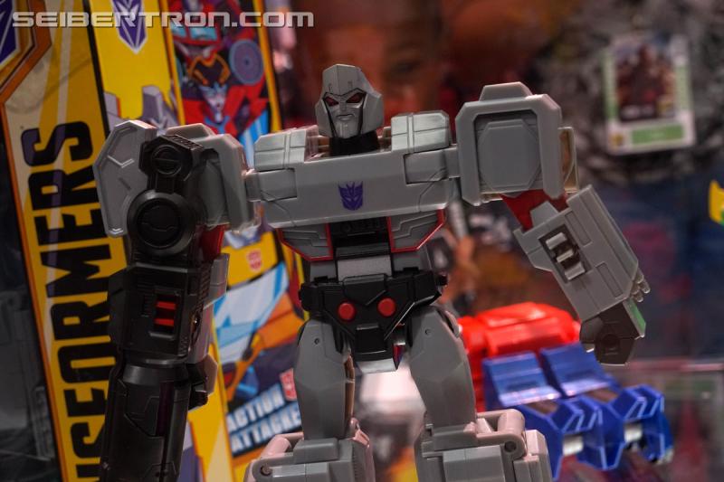 SDCC 2018: Transformers Cyberverse products - Transformers Event: DSC05858