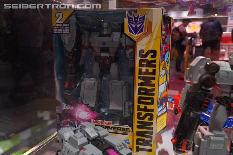 SDCC 2018: Transformers Cyberverse products - Transformers Event: DSC05863