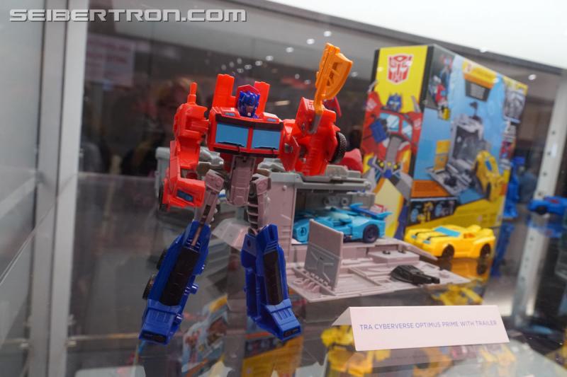 SDCC 2018: Transformers Cyberverse products - Transformers Event: DSC05864