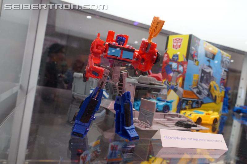 SDCC 2018: Transformers Cyberverse products - Transformers Event: DSC05866