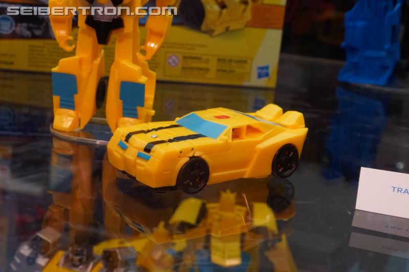SDCC 2018: Transformers Cyberverse products - Transformers Event: DSC05874