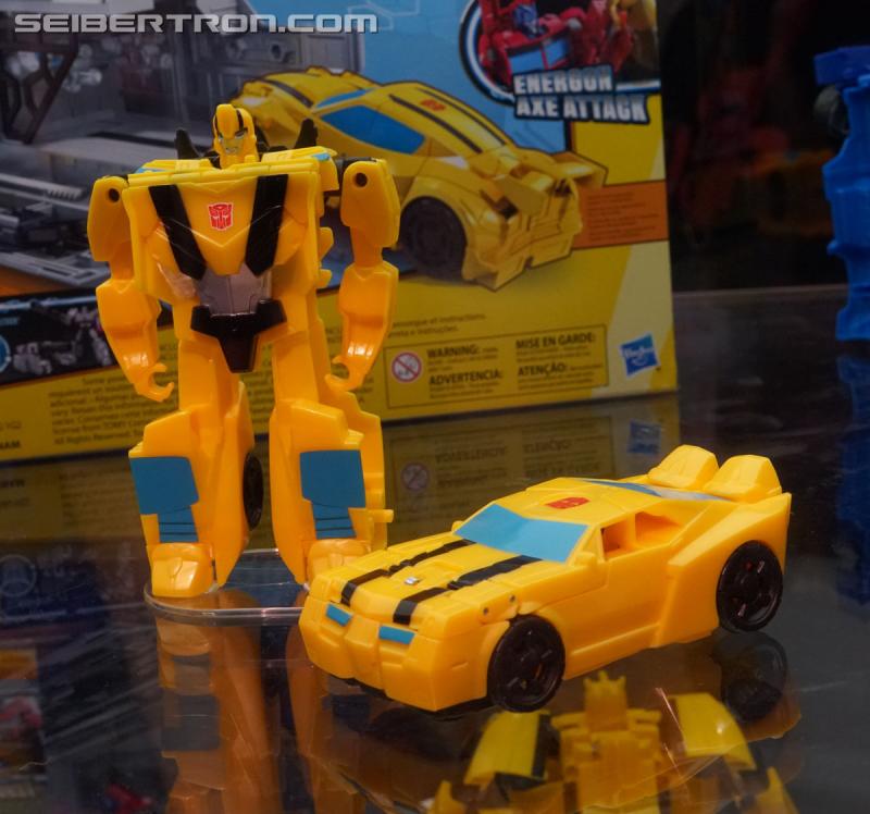 SDCC 2018: Transformers Cyberverse products - Transformers Event: DSC05875a