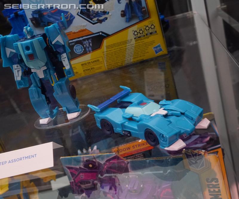 SDCC 2018: Transformers Cyberverse products - Transformers Event: DSC05882