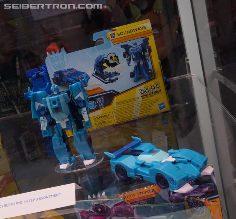SDCC 2018: Transformers Cyberverse products - Transformers Event: DSC05883