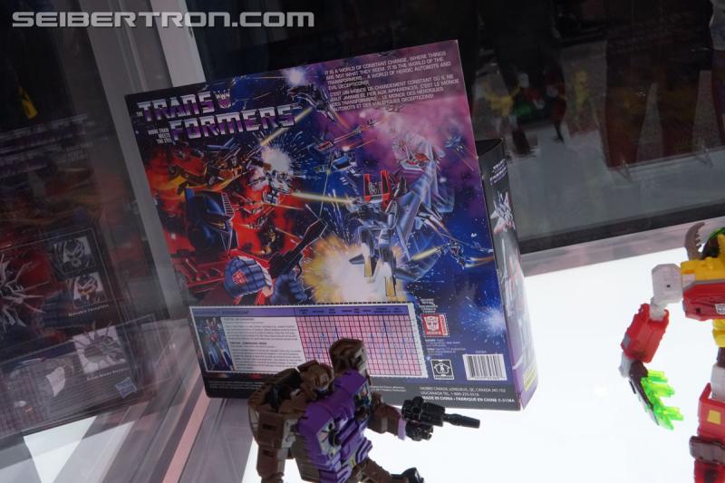 SDCC 2018: Walmart exclusive Transformers G1 Reissues in vintage packaging - Transformers Event: DSC05608