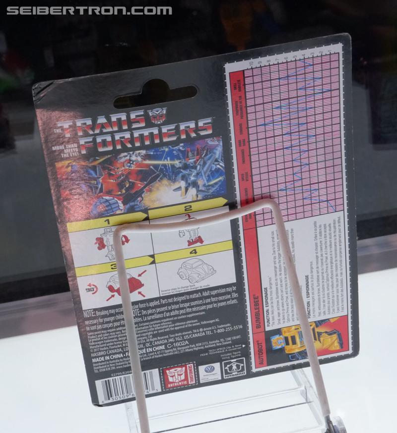 SDCC 2018: Walmart exclusive Transformers G1 Reissues in vintage packaging - Transformers Event: DSC05610