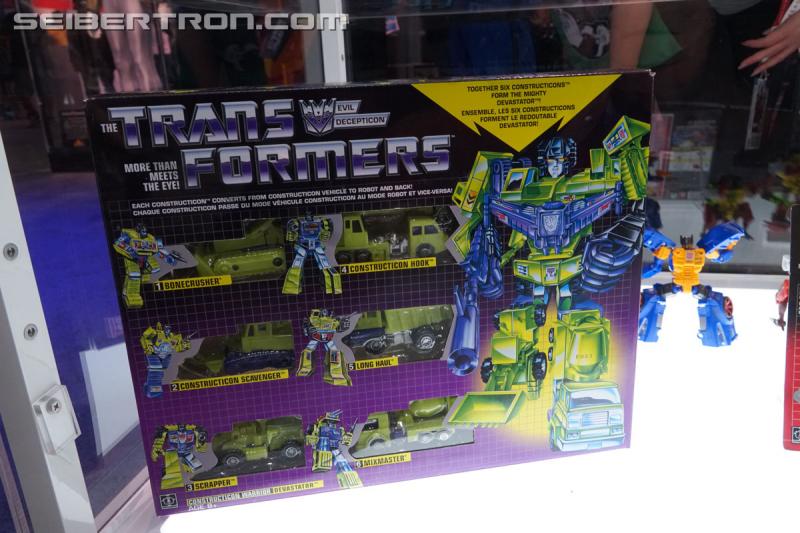 SDCC 2018 - Walmart exclusive Transformers G1 Reissues in vintage packaging